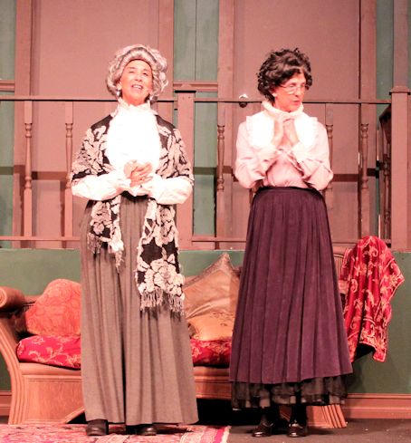 Review: Theater review: 'Arsenic and Old Lace